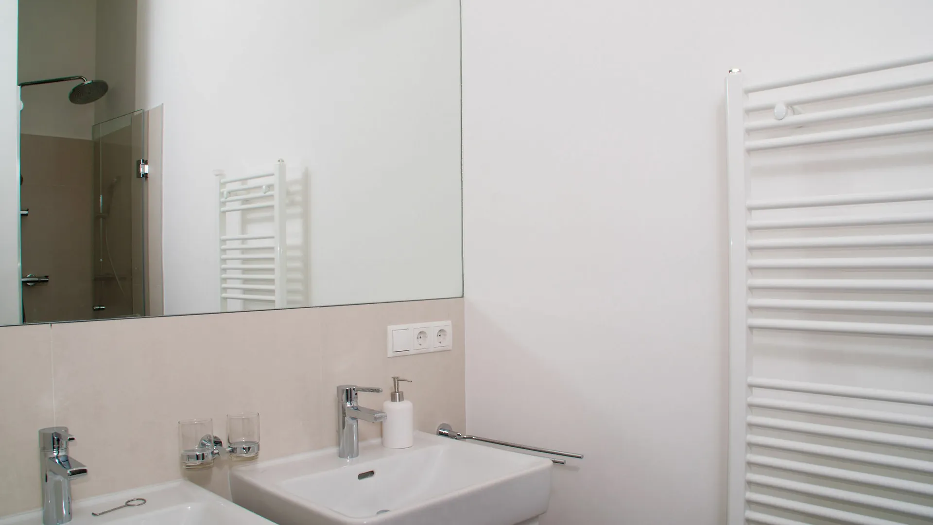 Urban Flats Vienna Darwingasse Apartment