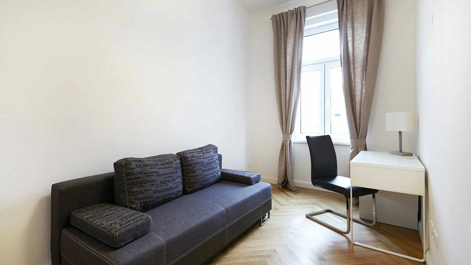 Urban Flats Vienna Darwingasse Apartment