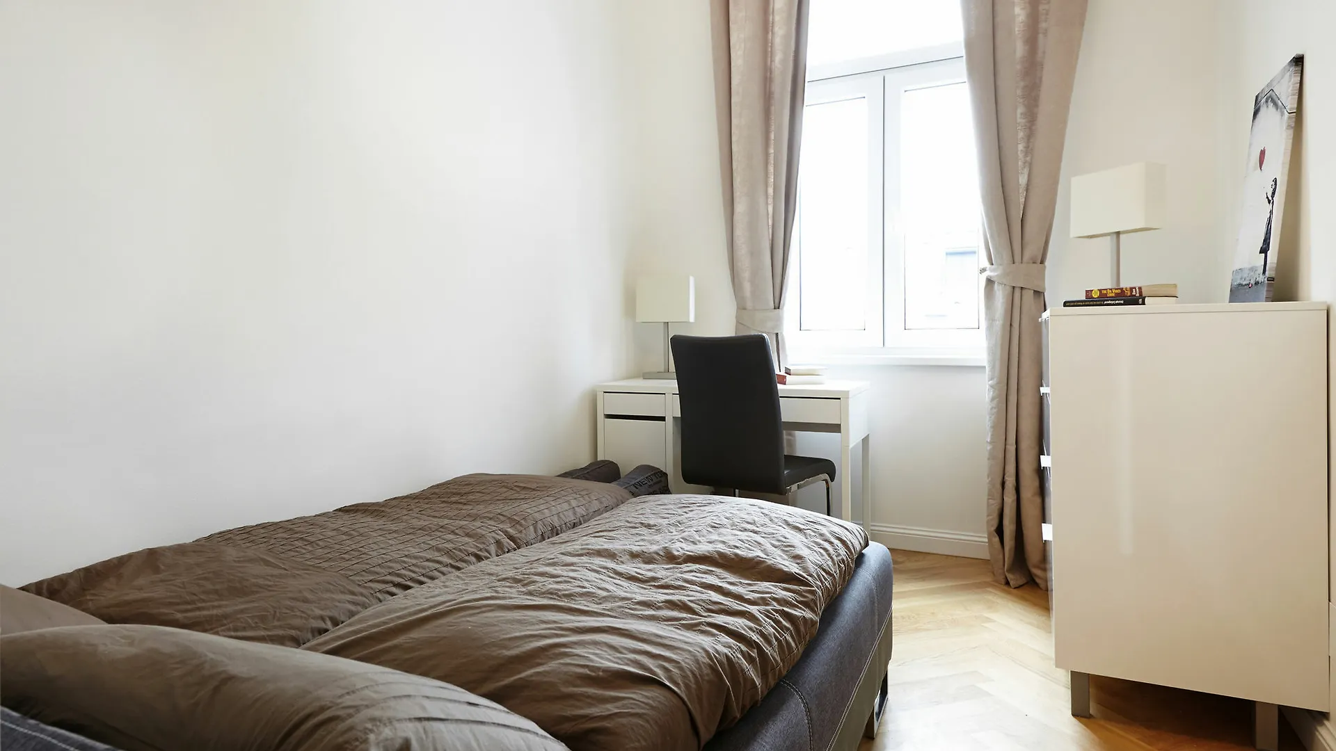 Urban Flats Vienna Darwingasse Apartment