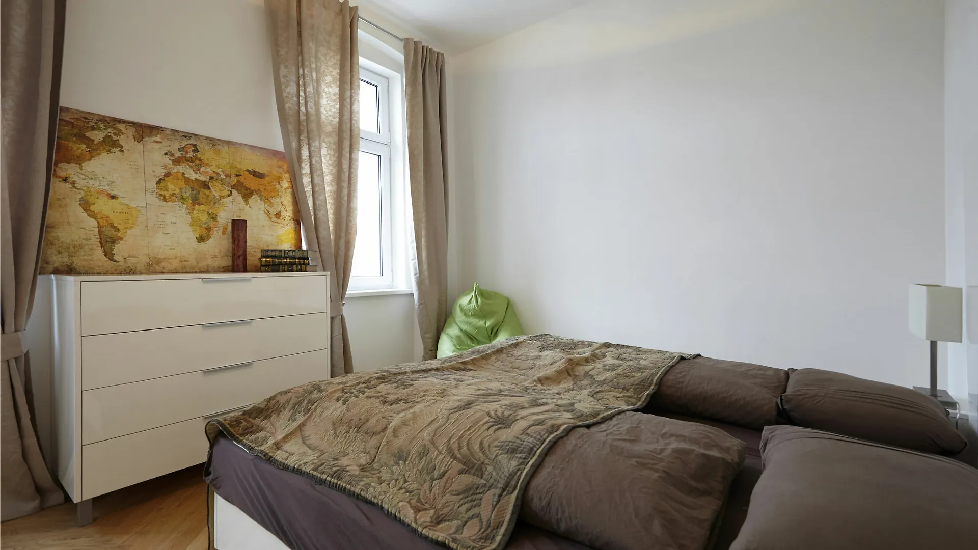 Urban Flats Vienna Darwingasse Apartment